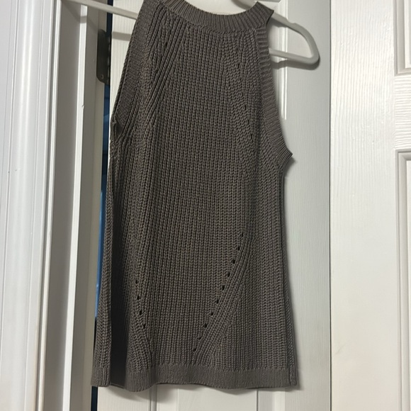 Brown Knit Sleeveless sweater - Picture 4 of 6